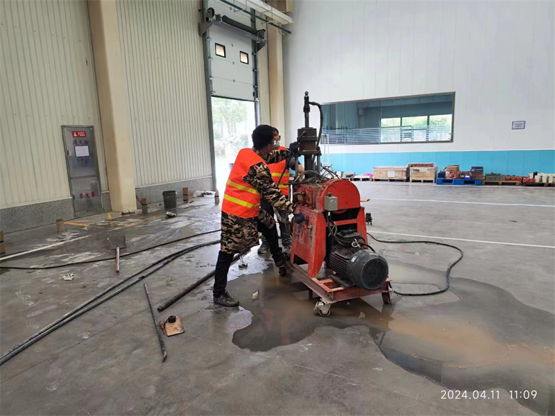 鼓楼厂房地面下沉塌陷注浆加固施工